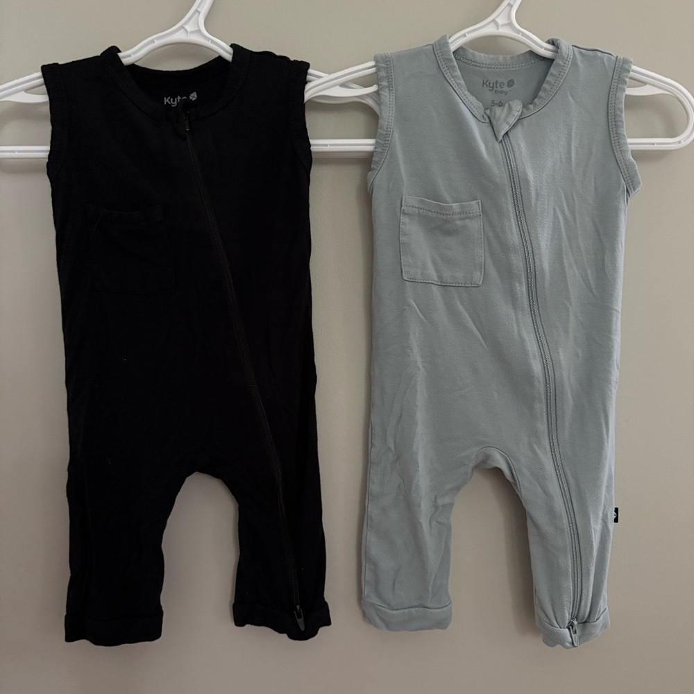 Kyte Sleeveless Zippered Rompers in 3-6M